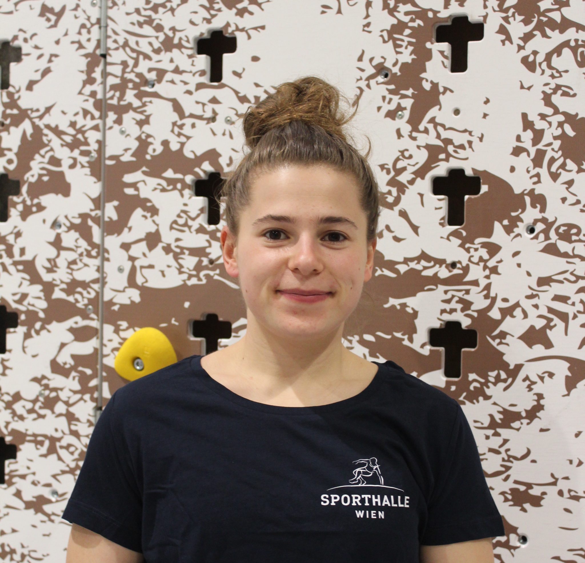 Mira Khamis